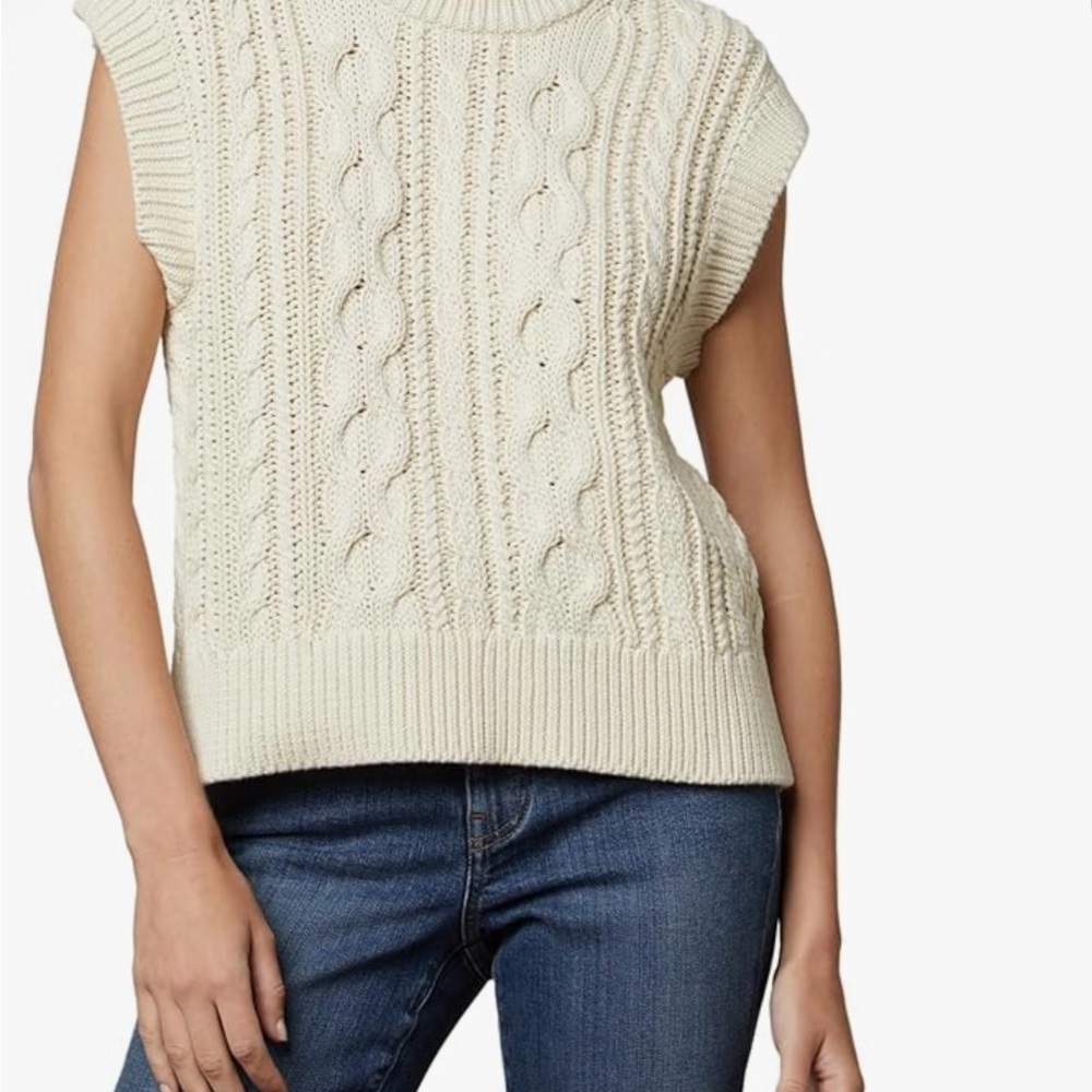 Velvet by Graham & Spencer Cream Crew Neck Cable Knit Sweater